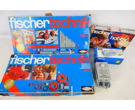 Fischer - 4 Fischer Technik item to include sets #200 and #200S, Hobby #2 set and a power unit. Contents appear to be in very