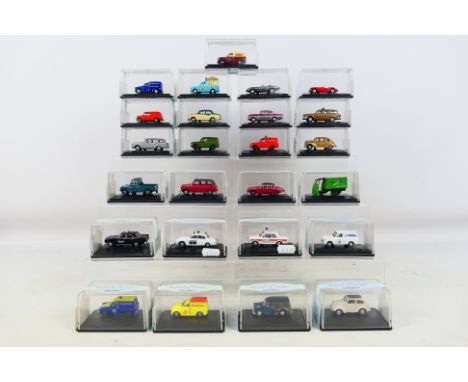 Oxford diecast - an assorted collection of 25 boxed Railway Scale 1:76 models, to include commercial and emergency vehicles i