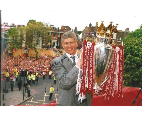 Arsene Wenger Signed Arsenal 8x12 Photo. Good Condition. All signed pieces come with a Certificate of Authenticity. We combin