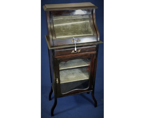 Antique/Vintage Vitrine Cabinet 
