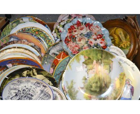 Collectors Plates - Old Country Roses, Royal Worcester Golden Jubilee plate; etc.