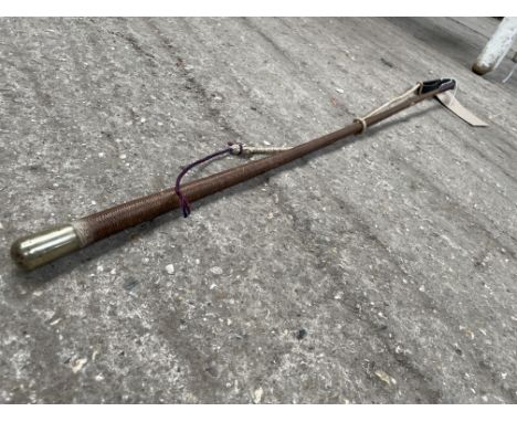 Dealers whip with drop thong
