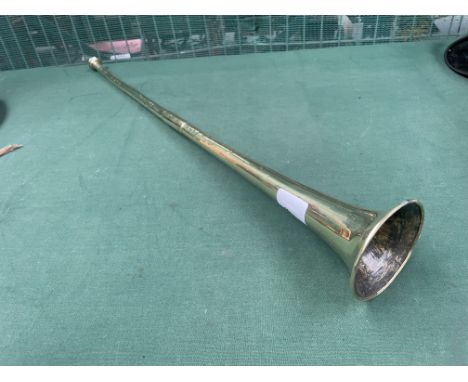 Brass tandem horn