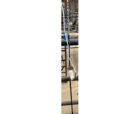 Bow top whip. This lot carries VAT.