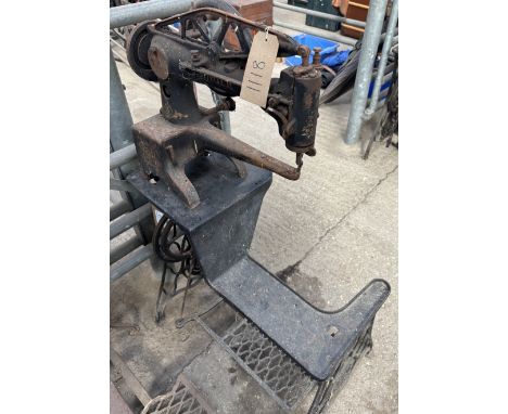 Singer 29K4 leather sewing machine with treadle
