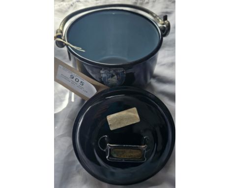 Enamel three pint cooking pot with lid