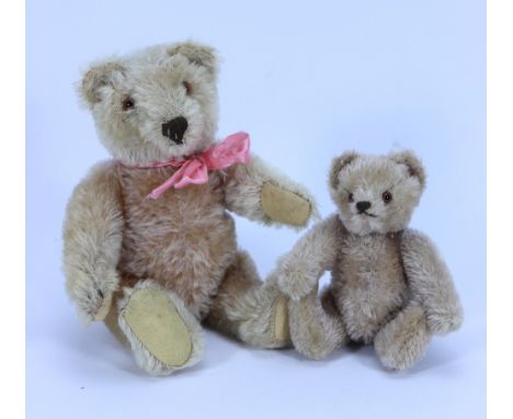 Pair of post war Steiff mohair Teddy bears, light brown Original Teddy bear with orange glass eyes, brown stitched nose, mout