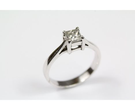 14ct White Gold Princess-Cut Diamond Ring. The solitaire diamond approx 30 pts, size K, approx 2.6gms.&nbsp;