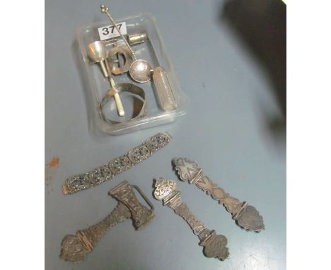 Three shoe buckles, bangle, bracelet et cetera