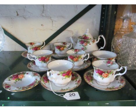 A Royal Albert Old Country Roses six place setting fifteen piece tea service