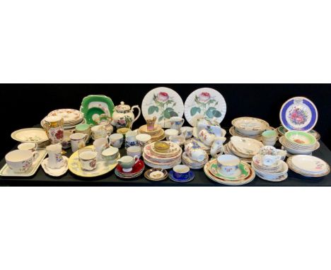 Ceramics - Mid century tea ware including a paragon tea service for four, Aynsley teacups and saucers, six Coalport napkin ri