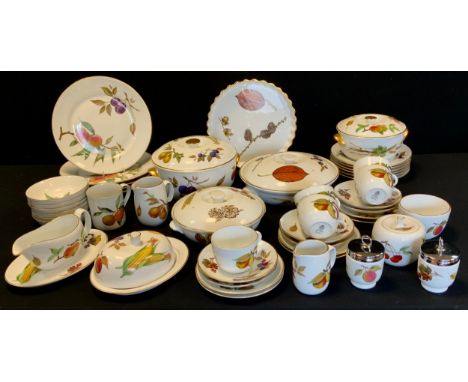 Royal Worcester pattern 'Evesham' dinner service for five including; five dinner plates, five smaller, five tea ups and sauce