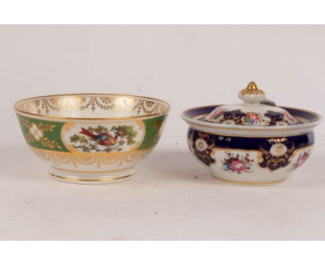 A Chamberlains Worcester slop bowl, 16cm diameter and a Chamberlains Worcester sucrier and cover, 15cm diameter CONDITION REP