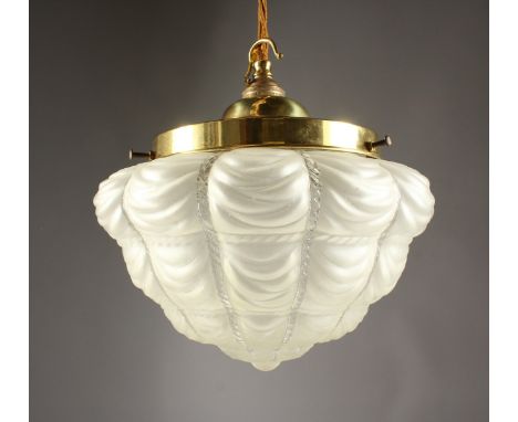 A FROSTED GLASS HANGING LIGHT FITTING.