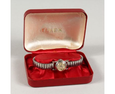 AN UNUSUAL LADIES' JAEGER LECOULTRE WRISTWATCH.