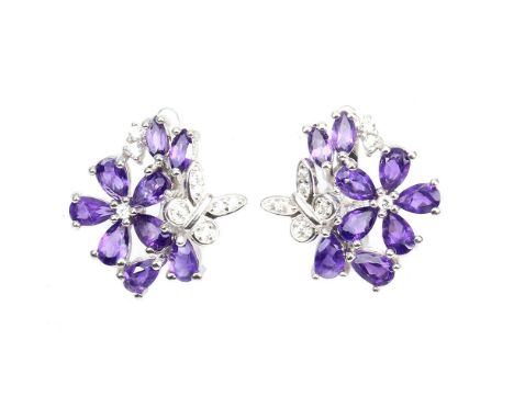 A pair of 925 silver flower shaped earrings set with pear cut amethyst and white stones, L. 2cm.