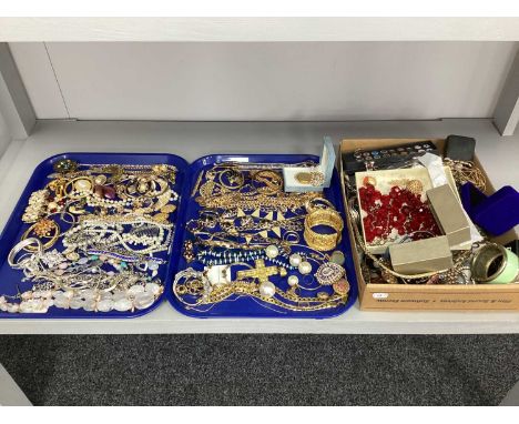 A Quantity of Costume Jewellery, to include gilt coloured chains, floral hinged bangle, statement cross pendant, enamelled cl