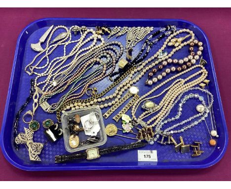 An Assortment of Jewellery, to include "925" single stone dress ring, "925" stone set drop pendant, oval locket pendant of sc
