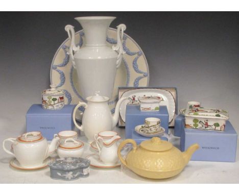 Large Wedgwood 1940s serving dish with moulded swags and ram's heads; circular lidded pot, square lidded box and vide de poch