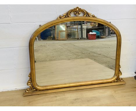 Giltwood overmantel mirror, 128 x 96cms. Estimate £20-40.