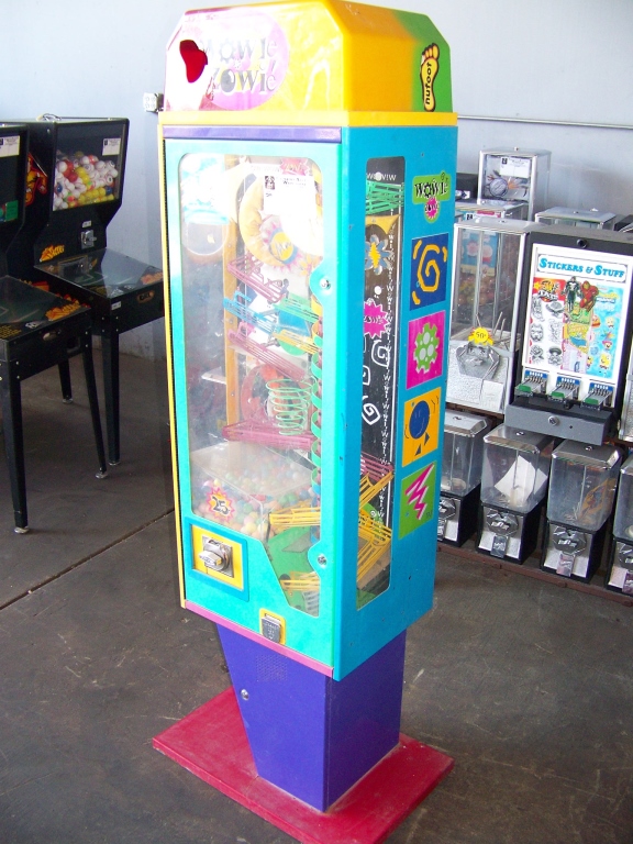 WOWIE ZOWIE GUMBALL NOVELTY MACHINE Item is in used condition