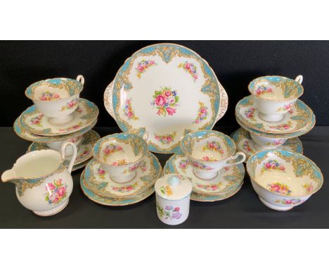 A Shelley Regal pattern tea set, for six, including milk jug, sugar bowl, etc 