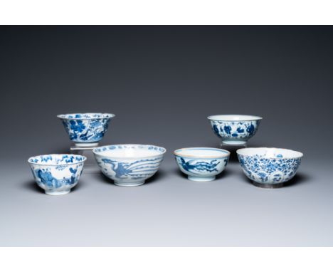 Full title: Six Chinese blue and white bowls, Transitional period and KangxiDescription:Dia.: 17,5 cm - H.: 8 cm (the largest
