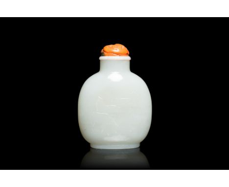 Full title: A Chinese white jade 'Eight horses of Mu Wang' snuff bottle, 18/19th C.Description:H.: 8 cmÊ Provenance:- A Belgi