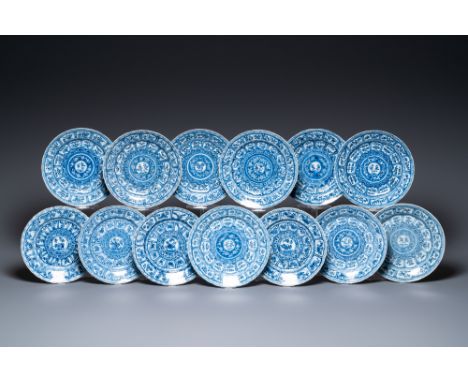 Full title: Thirteen Chinese blue and white plates, KangxiDescription:Dia.: 22,5 cmThe absence of a condition report does not