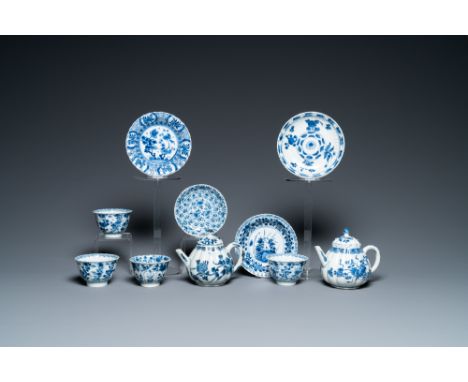 Full title: Four Chinese blue and white cups, four saucers and two teapots, KangxiDescription:L.: 14 cm - H.: 11 cm (the larg