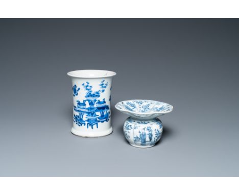 Full title: A Chinese blue and white brush pot and a spittoon, KangxiDescription:H.: 14 cm - Dia.: 11 cm (the brush pot)Dia.: