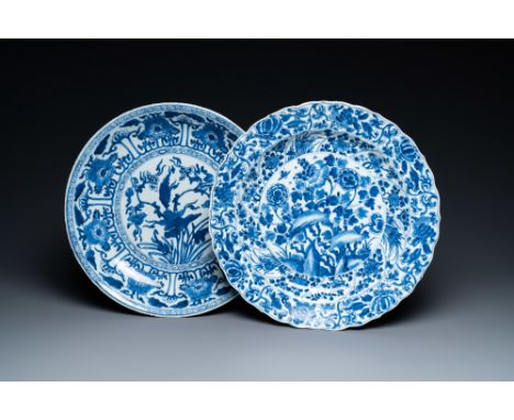 Full title: Two Chinese blue and white dishes with floral design, KangxiDescription:Dia.: 34,5 cm (the largest)The absence of