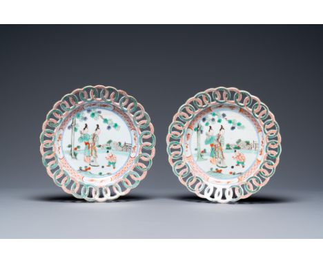 Full title: A pair of Chinese famille verte plates with reticulated border, KangxiDescription:Dia.: 21,5 cmÊ Condition: (UV-c