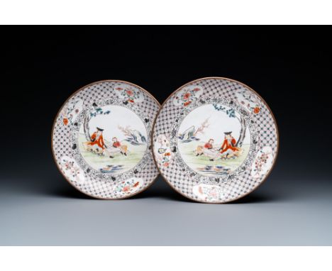 Full title: A pair of Chinese Canton enamel 'foreigner' plates, QianlongDescription:Dia.: 22 cmThe absence of a condition rep
