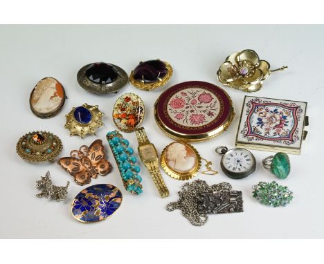 A small group of mixed collectables to include vintage brooches, powder compacts and  silver cased fob watch. 