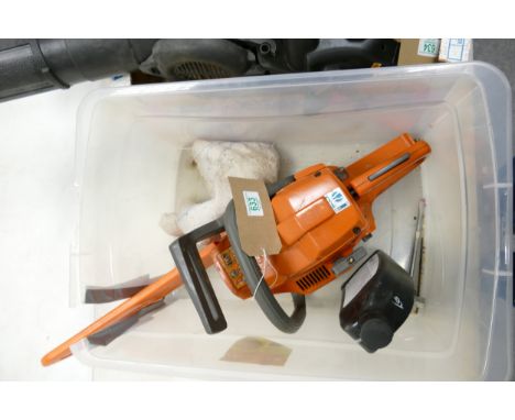 Husqvarna 141 petrol chainsaw: 16 inch bar &amp; chain, with original spanner &amp; chain oil.  Vendor states working when la