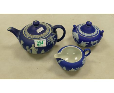 Early Wedgwood Blue Dip Tea Service: height of teapot 12cm(3) 