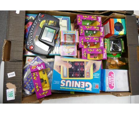 A collection of vintage Puzzles, Games &amp; Collectibles: 