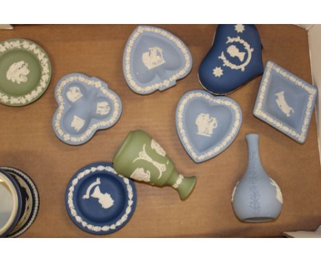 A collection of Wedgwood jasper ware items: bud vases, pin dishes, trinket box etc (1 tray). 