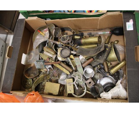 A mixed collection of items to include, trent jars, horses brasses, vintage compass, brass shelves etc.. 