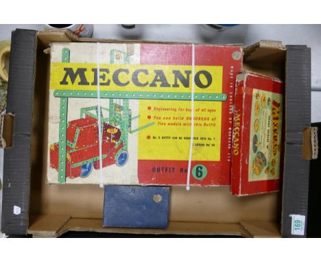 A collection of Vintage Meccano : 