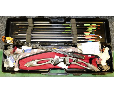 A W&W win win cased carbon bow and arrows; 11 No archery arrows, Easton alum/carbon composite, Superlite 