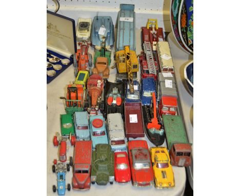 Dinky die-cast models including Commer Tow Truck no.430, Standard Atlas No. 295, SR.N6 Hovercraft no. 290, Spectrum Pursuit V