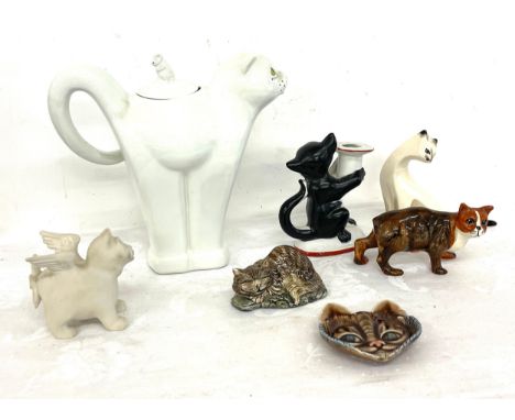 Selection of cat ornamental pieces to include a Carltonware teapot, candlestick etc, all in good overall condition apart from