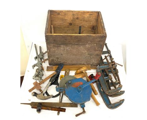 Large selection vintage tools to include sharpener, planes etc 