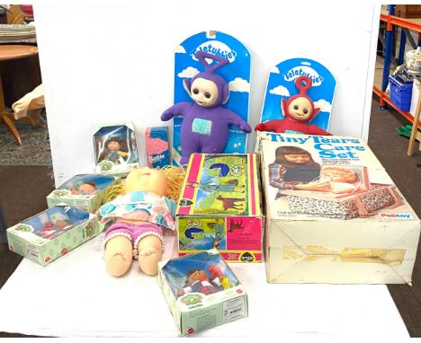 Vintage Barbie camper van, Sindy gym, Barbie Styling head, Sindy walk in the park, Teletubbies, Cabbage Patch doll etc 