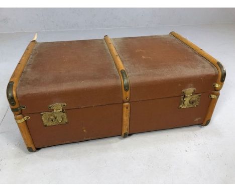 Cane-bound vintage travel trunk, approx 80cm x 52cm x 32cm