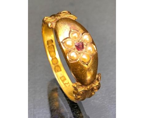 Antique 15ct Gold ruby and pearl ring size 'Q' &amp; 2.6g