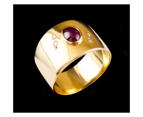 A wide ring bandGoldPlain ring set with one oval cabochon cut ruby (ca. 6x5 mm) and 4 small brilliant cut diamondsDeer hallma
