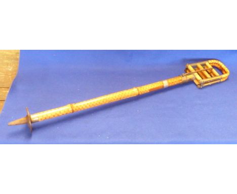 An interesting early 20th Century bamboo and brass mounted Shooting Stick in good original order, 90cm 